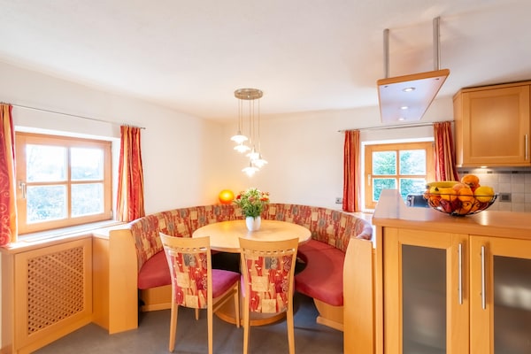 Foto van Chalet in Saalfelden bij Skilift - Vakantiehuis in Saalfelden - DiningRoom