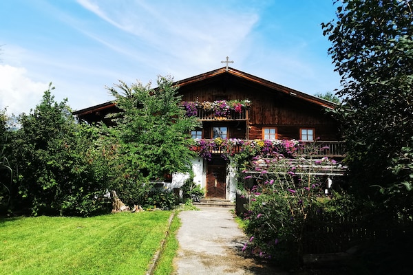 Foto van Chalet in Saalfelden bij Skilift - Vakantiehuis in Saalfelden - ExteriorSummer