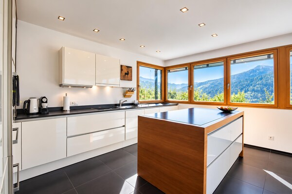 Foto van Villa in Tirol met zwembad - Vakantiehuis in Stanz bei Landeck - Kitchen