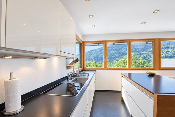 Foto van Villa in Tirol met zwembad - Vakantiehuis in Stanz bei Landeck - Kitchen
