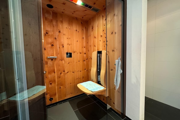Foto van Villa in Tirol met zwembad - Vakantiehuis in Stanz bei Landeck - Wellness