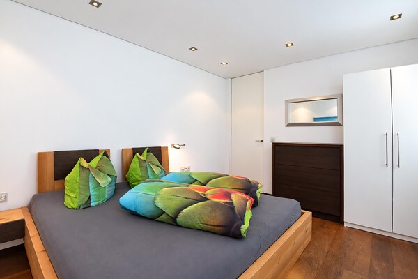 Foto van Villa in Tirol met zwembad - Vakantiehuis in Stanz bei Landeck - BedRoom