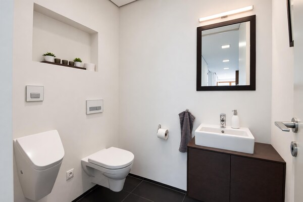 Foto van Villa in Tirol met zwembad - Vakantiehuis in Stanz bei Landeck - BathRoom