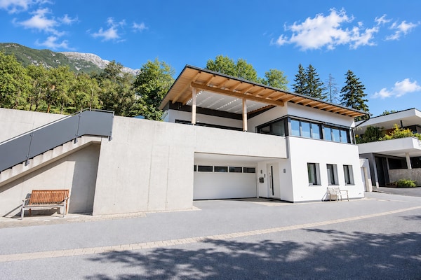 Foto van Villa in Tirol met zwembad - Vakantiehuis in Stanz bei Landeck - ExteriorSummer