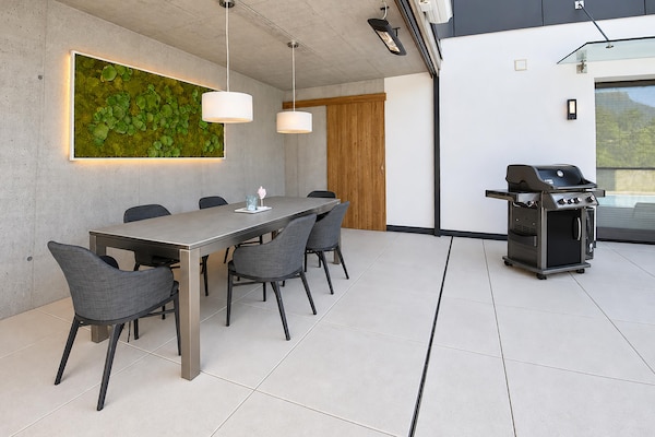 Foto van Villa in Tirol met zwembad - Vakantiehuis in Stanz bei Landeck - TerraceBalcony