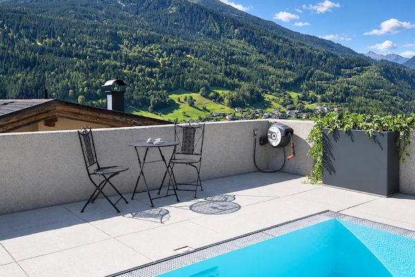 Foto van Villa in Tirol met zwembad - Vakantiehuis in Stanz bei Landeck - PoolOfHouse