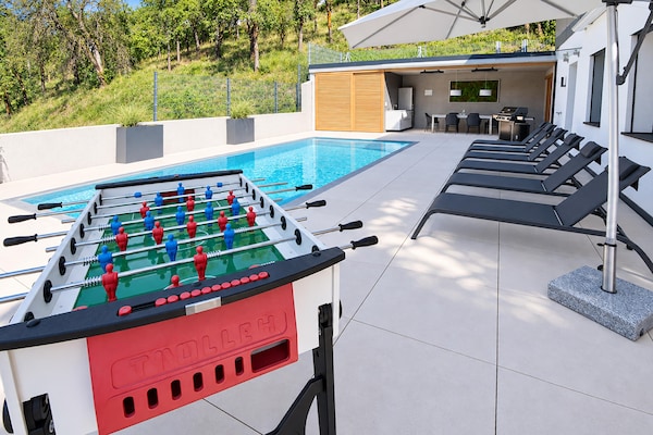 Foto van Villa in Tirol met zwembad - Vakantiehuis in Stanz bei Landeck - PoolOfHouse