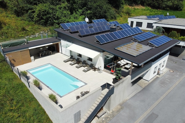 Foto van Villa in Tirol met zwembad - Vakantiehuis in Stanz bei Landeck - ExteriorSummer