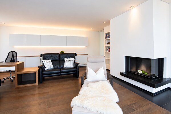 Foto van Villa in Tirol met zwembad - Vakantiehuis in Stanz bei Landeck - LivingRoom