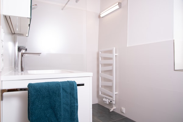 Foto van Klöchberg R&L APP Sunrise - Gelber Muskateller - Vakantiehuis in Klöch - BathRoom