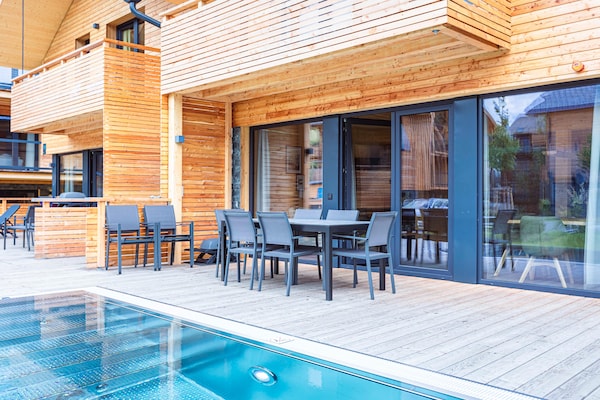 Foto van Chalet bij Kreischberg Skilift en Spa (zonder borg) - TerraceBalcony