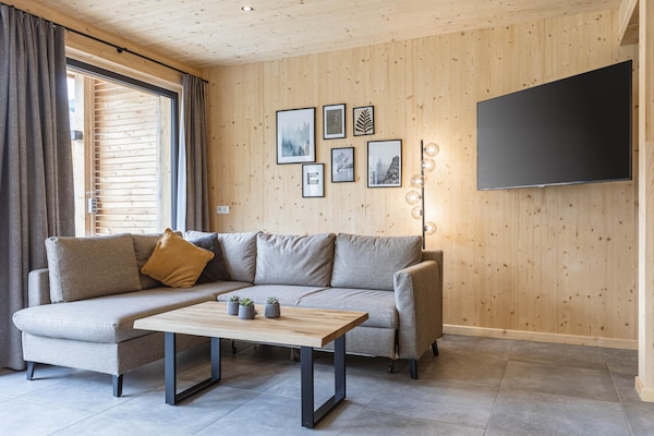 Foto van Aangenaam vakantiehuis met zwembad (zonder borg) - Vakantiehuis in Sankt Georgen am Kreischberg - LivingRoom