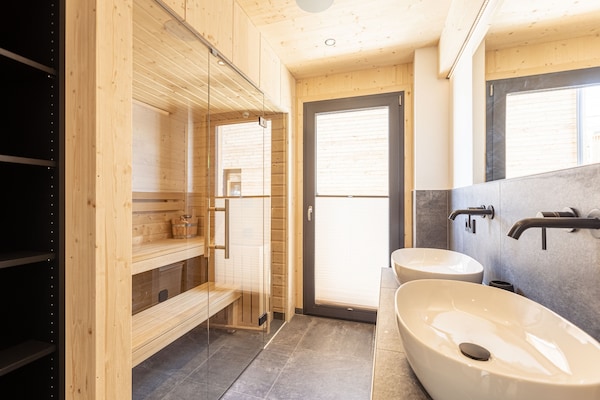 Foto van Vakantiehuis met sauna en zwembad (zonder borg) - Vakantiehuis in Sankt Georgen am Kreischberg - BathRoom