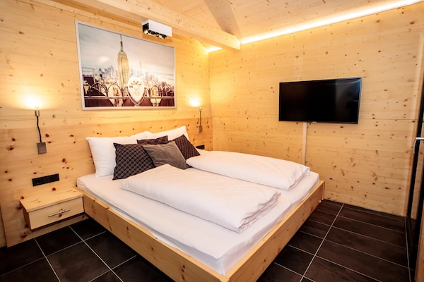 Foto van Chalet met warm zwembad op terras - Vakantiehuis in Ennsling - BedRoom