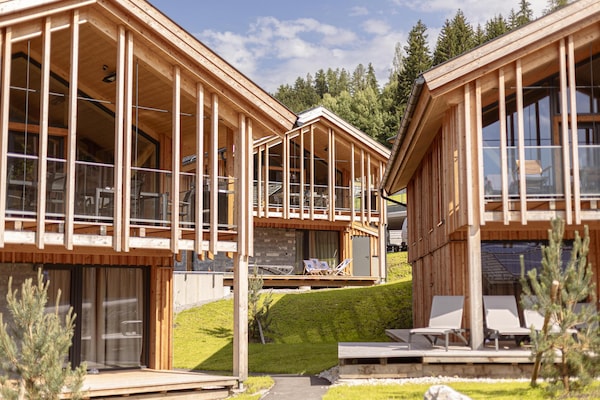 Foto van Chalet met warm zwembad op terras - Vakantiehuis in Ennsling - ExteriorSummer