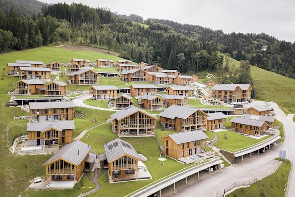 Foto van Chalet met warm zwembad op terras - Vakantiehuis in Ennsling - AreaSummer1KM