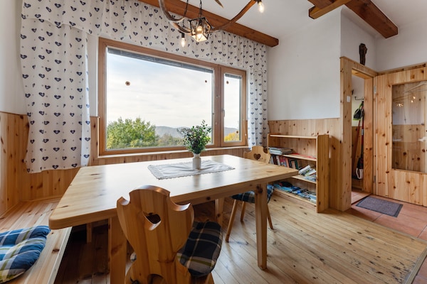 Foto van Berghut in Eberstein bij skigebied - Vakantiehuis in Eberstein - DiningRoom