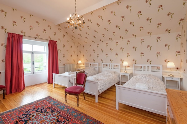 Foto van Prachtig landhuis in een park nabij Rochefort - Vakantiehuis in Forrieres - BedRoom