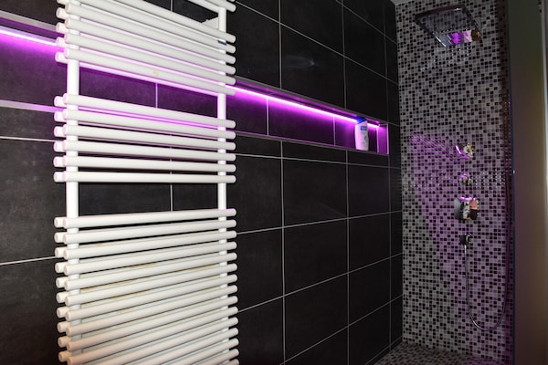 Foto van Prachtige familievakantiebungalow - Vakantiehuis in Stoumont - BathRoom