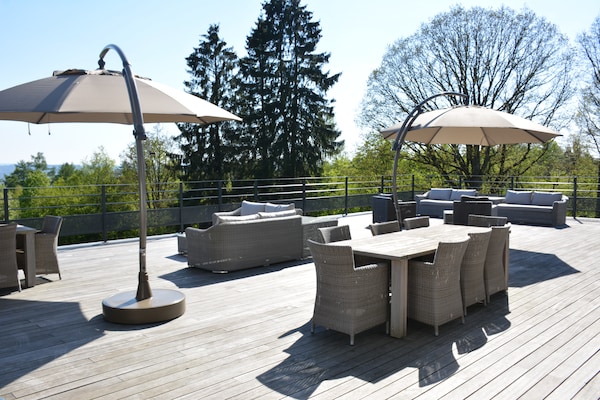 Foto van Prachtige familievakantiebungalow - Vakantiehuis in Stoumont - TerraceBalcony