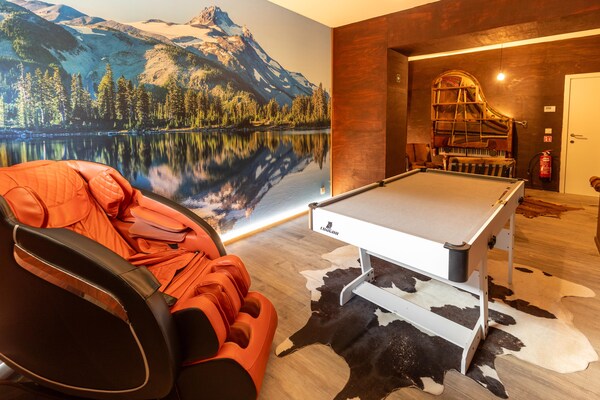 Foto van Luxe villa met verwarmd zwembad - Vakantiehuis in Faulx-les-Tom - RecreationRoom