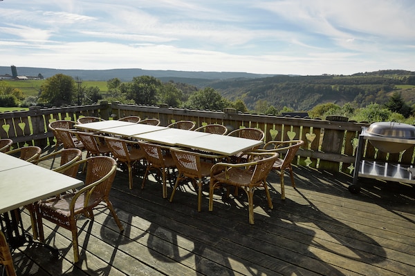 Foto van Imposant vakantiehuis in Stoumont met binnenzwembad en sauna - ViewSummer
