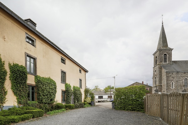 Foto van Luxe woning in Gouvy met zwembad en sauna - Vakantiehuis in Houffalize - ExteriorSummer