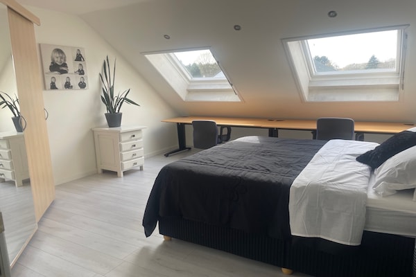 Foto van Villa Lumina Royale met zwembad - Vakantiehuis in Zutendaal - BedRoom