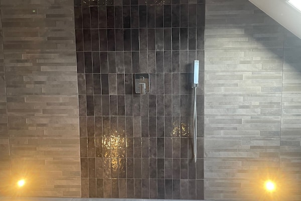 Foto van Villa Lumina Royale met zwembad - Vakantiehuis in Zutendaal - BathRoom