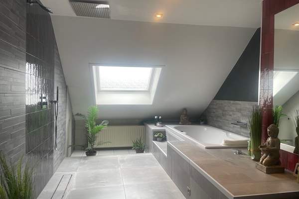 Foto van Villa Lumina Royale met zwembad - Vakantiehuis in Zutendaal - BathRoom