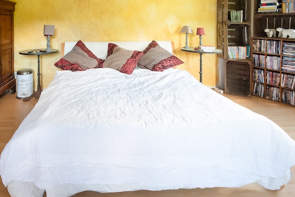 Foto van Vakantiehuis met sauna en zwembad - Vakantiehuis in Verviers - BedRoom