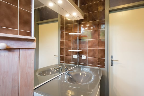 Foto van Vrijstaande vakantiewoning in de Ardennen met biozwembad - BathRoom