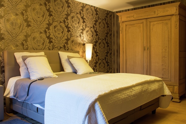 Foto van Luxe verblijf met zwembad - Vakantiehuis in Waimes - BedRoom