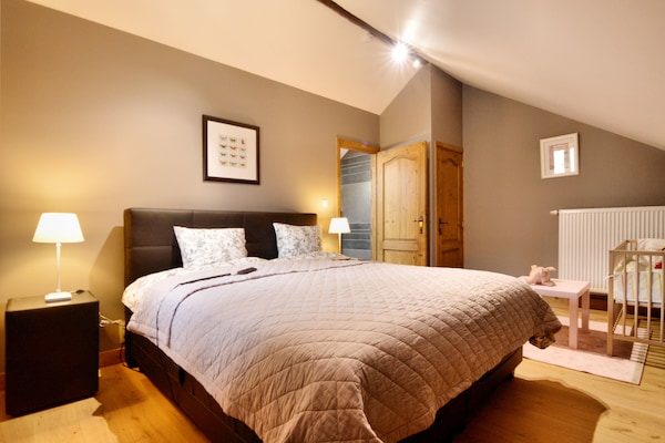 Foto van Luxe verblijf met zwembad - Vakantiehuis in Waimes - BedRoom