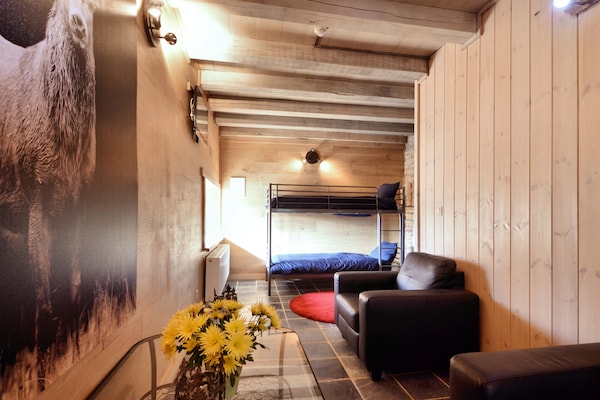 Foto van Luxe verblijf met zwembad - Vakantiehuis in Waimes - BedRoom