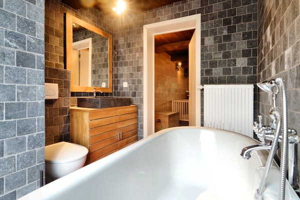 Foto van Luxe verblijf met zwembad - Vakantiehuis in Waimes - BathRoom