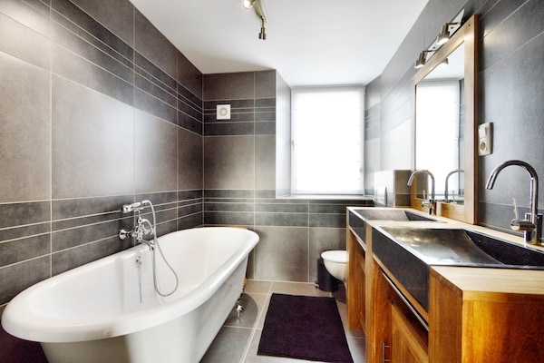 Foto van Luxe verblijf met zwembad - Vakantiehuis in Waimes - BathRoom