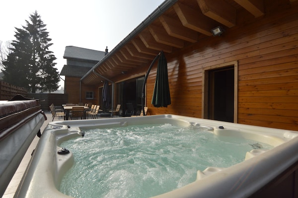 Foto van Luxe verblijf met zwembad - Vakantiehuis in Waimes - Wellness