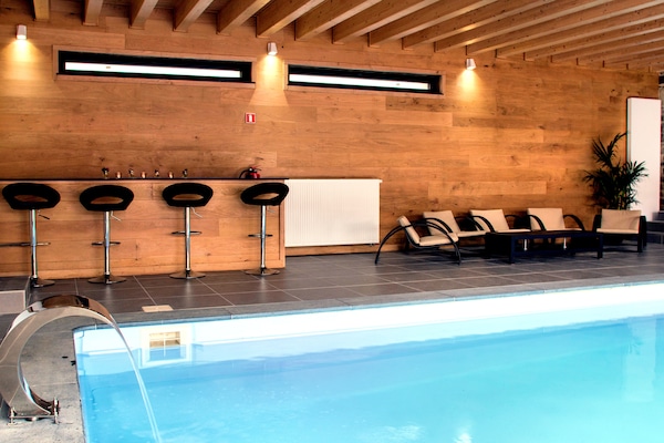 Foto van Luxe verblijf met zwembad - Vakantiehuis in Waimes - PoolOfHouse