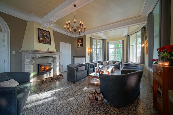 Foto van Kasteel in Stavelot met privézwembad - Vakantiehuis in Hockai - LivingRoom