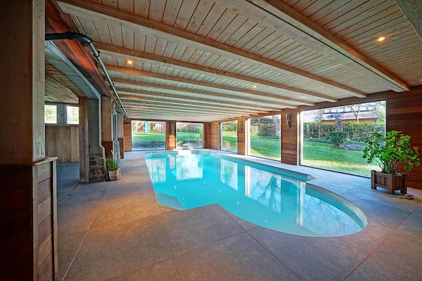 Foto van Kasteel in Stavelot met privézwembad - Vakantiehuis in Hockai - PoolOfHouse