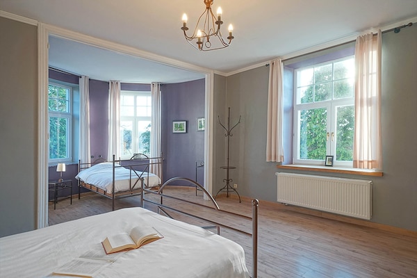 Foto van Kasteel in Stavelot met privézwembad - Vakantiehuis in Hockai - BedRoom