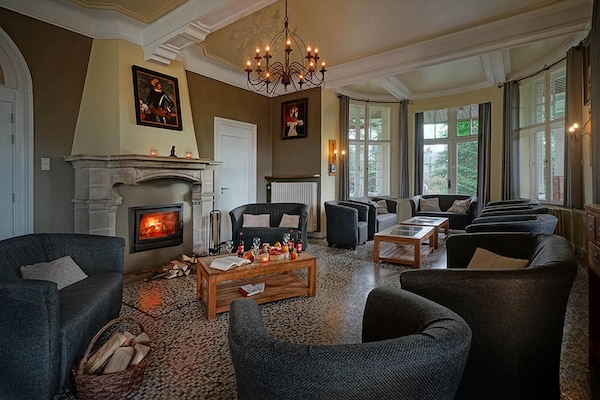 Foto van Kasteel in Stavelot met privézwembad - Vakantiehuis in Hockai - LivingRoom
