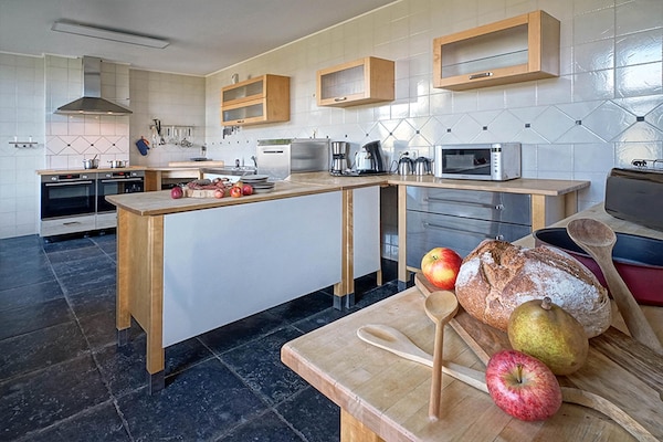 Foto van Kasteel in Stavelot met privézwembad - Vakantiehuis in Hockai - Kitchen