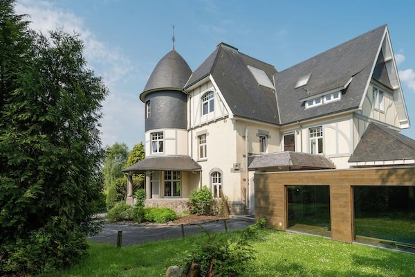 Foto van Kasteel in Stavelot met privézwembad - Vakantiehuis in Hockai - ExteriorSummer