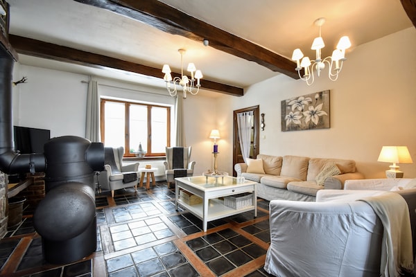 Foto van Luxe Poolvilla in Goesnes - Vakantiehuis in Goesnes - LivingRoom