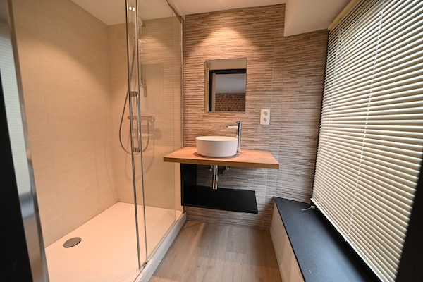 Foto van Watermolen in Baillonville met Binnenzwembad - Vakantiehuis in BAILLONVILLE - BathRoom