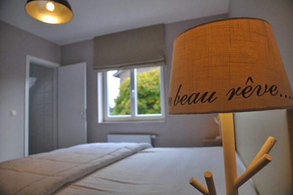 Foto van Vakantiehuis Somme-Leuze met Zwembad & Sauna - Vakantiehuis in Somme Leuze - RecreationRoom