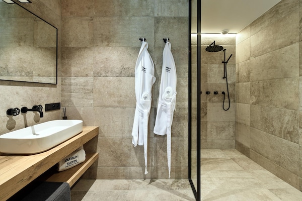 Foto van Villa met zwembad en suites voor 12 gasten - Vakantiehuis in Durby - BedRoom