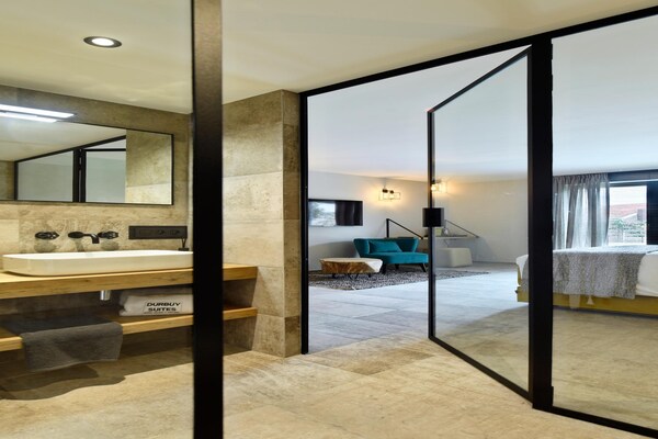 Foto van Villa met zwembad en suites voor 12 gasten - Vakantiehuis in Durby - BathRoom